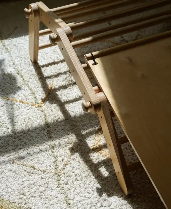 Houten klimrek in de groepsruimte van Kideo Groningen