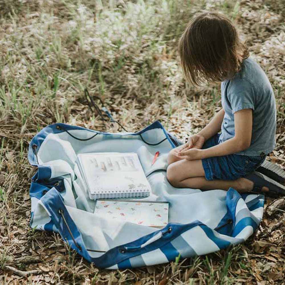 Play and Go Storage Bag - Playmat Outdoor Green Stripes