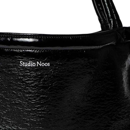 Studio Noos Mom Bag Reversible Lacquer Teddy