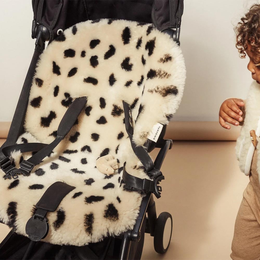 Binibamba Buggy Snuggler Schapenvacht - Leopard Peanut