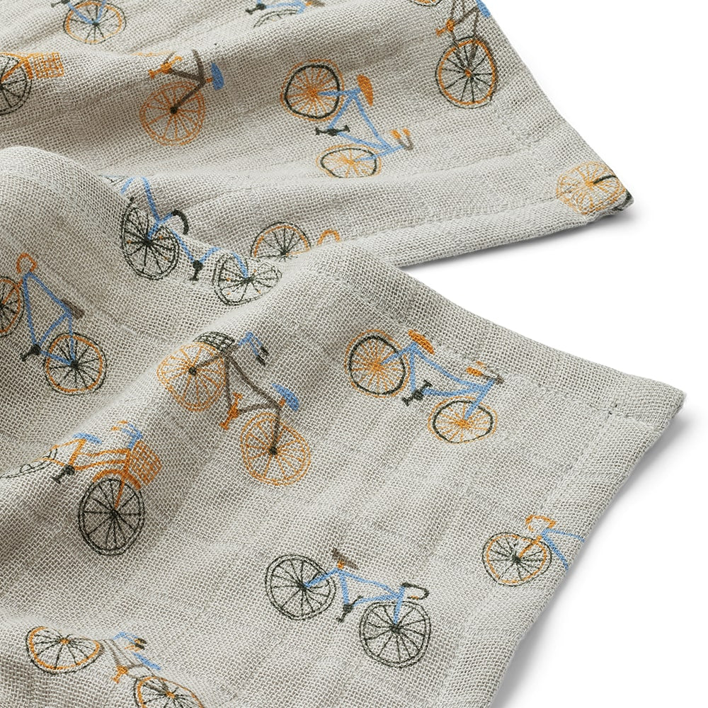 liewood-hydrofiele-doeken-lewis-bicycle-cloud-blue-65x65cm-2-stuks-2-min